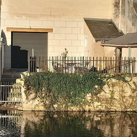 La Maison Au Bord De La Riviere Лош Екстериор снимка