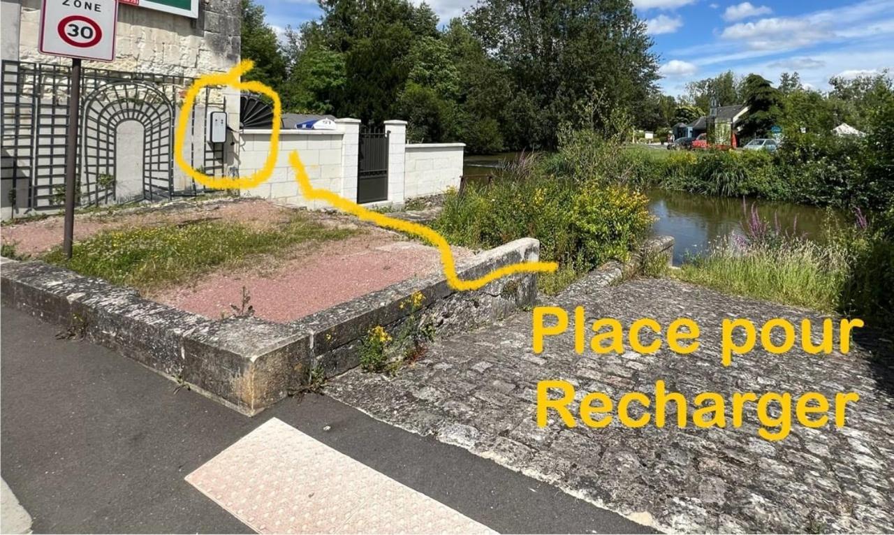 La Maison Au Bord De La Riviere Лош Екстериор снимка